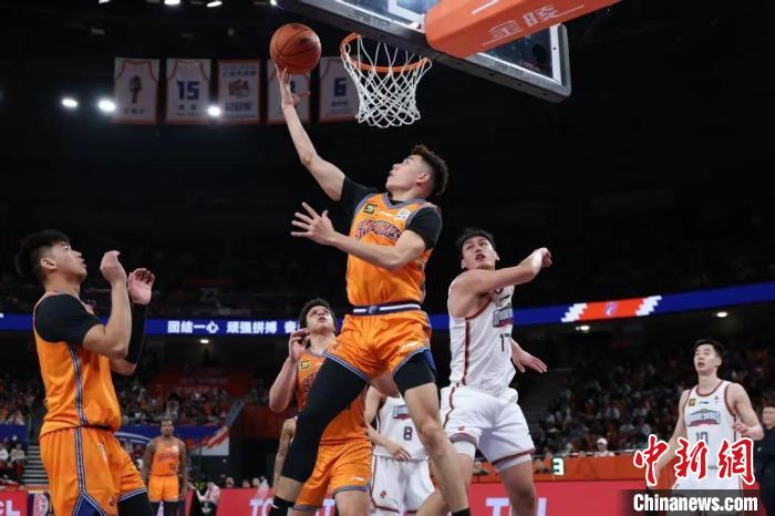 CBA常规赛第35轮：上海久事男篮112-89击败南京同曦