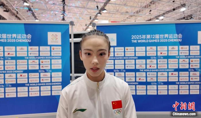 自由式轮滑世运会中国双星闪耀 刘佳欣摘银朱思