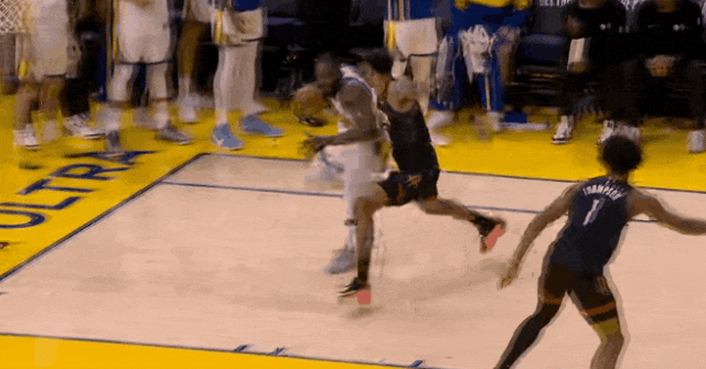 库里复出遭遇火箭强攻 杜兰特申京联手终结勇士